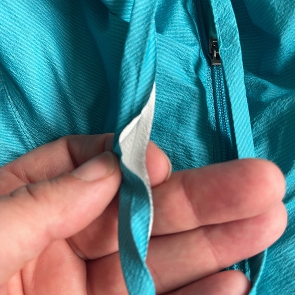 Lululemon Velocity Lightweight Blue Vest size 8 - Picture 10 of 10